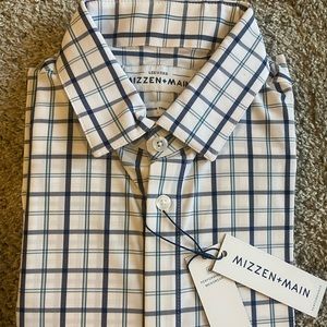 Mizzen & Main performance shirt. Medium trim fit. Long sleeve